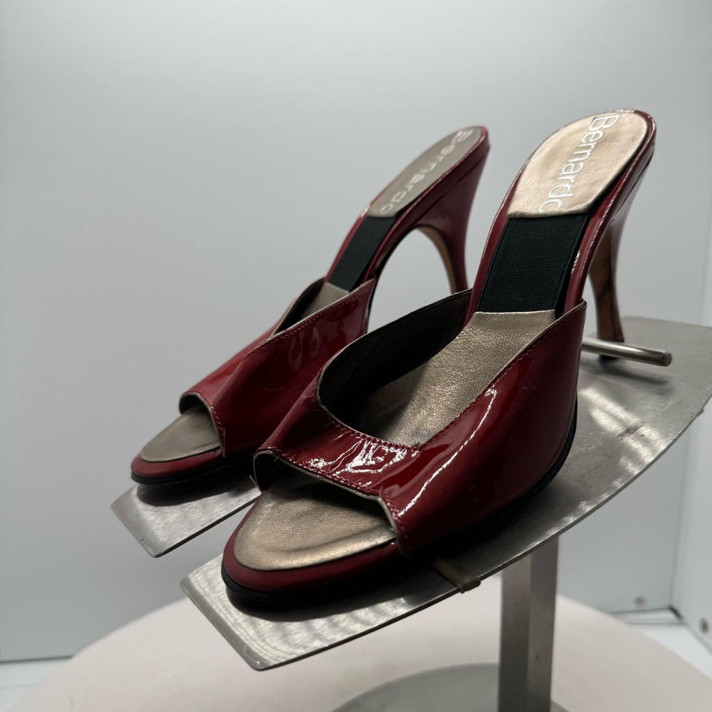 Bernardo Spring Slip On Red Heels Size 6